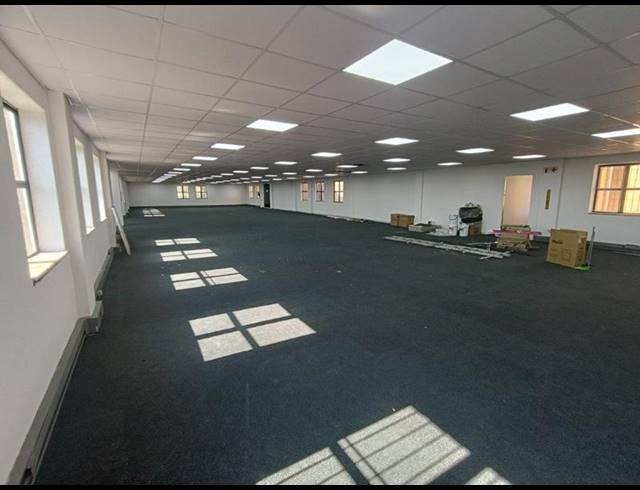 BUSINESS PROPERTY TO RENT IN EPSOM DOWNS